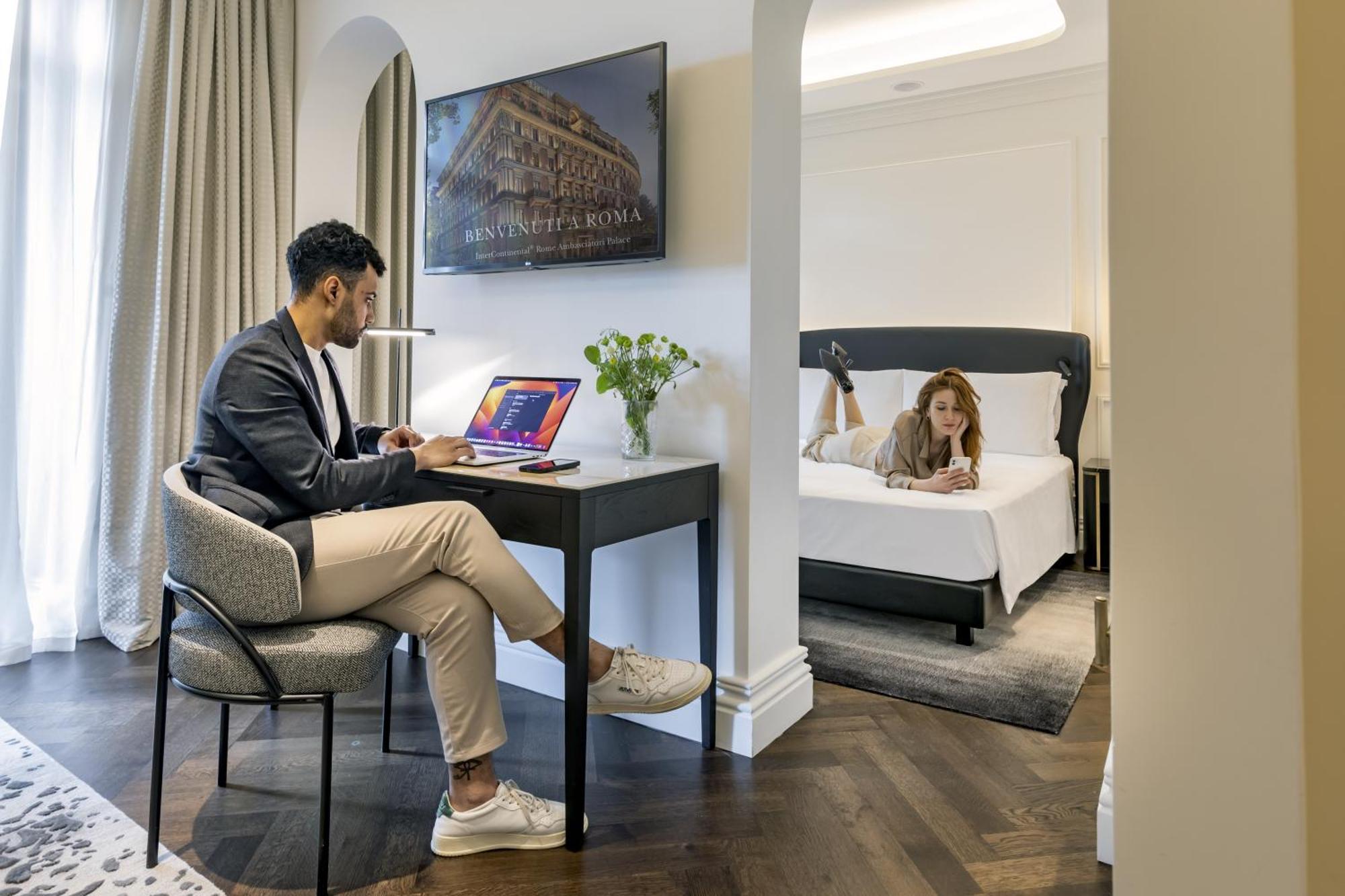 Intercontinental Rome Ambasciatori Palace By Ihg Екстериор снимка