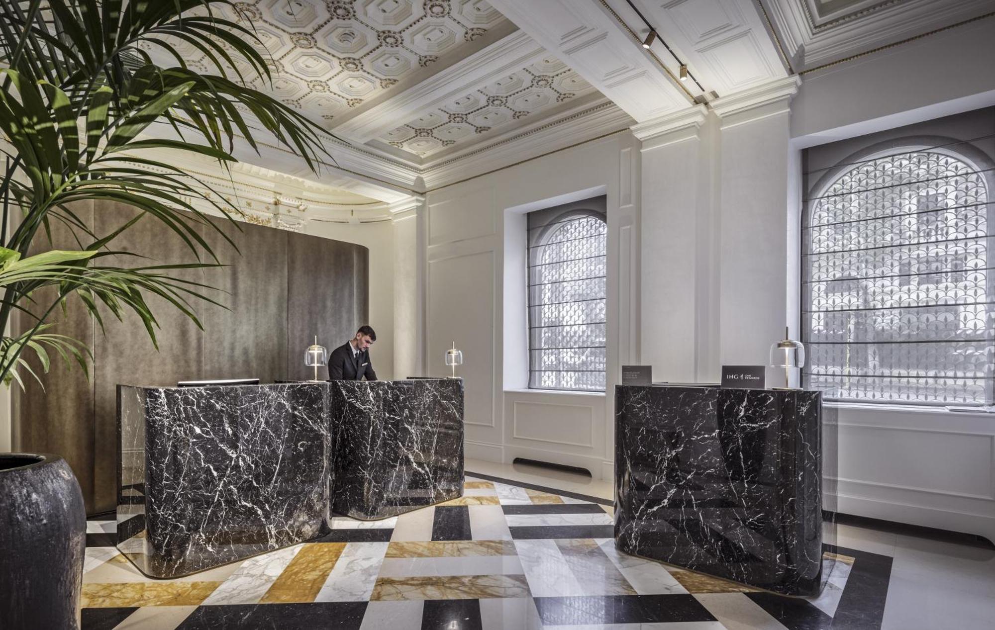 Intercontinental Rome Ambasciatori Palace By Ihg Екстериор снимка